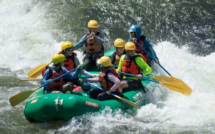 teens learning to raft